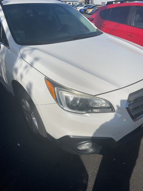 2015 Subaru Outback 2.5i Premium photo 2
