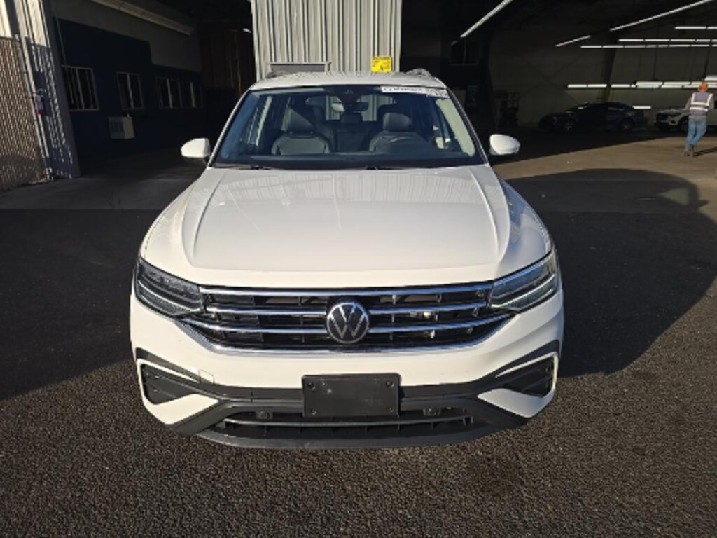 Used 2024 Volkswagen Tiguan 2.0T SE SUV