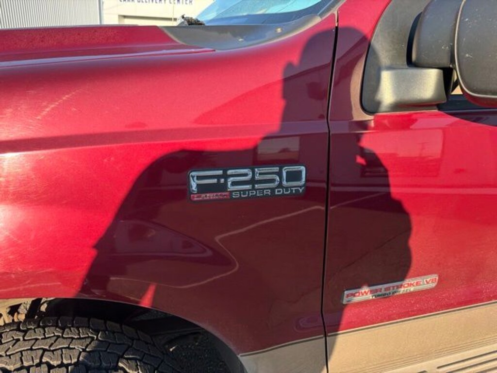Used 2004 Ford F-250SD Lariat Truck