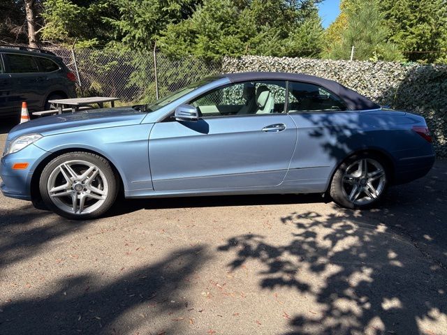 2011 Mercedes Benz E 350 photo 4