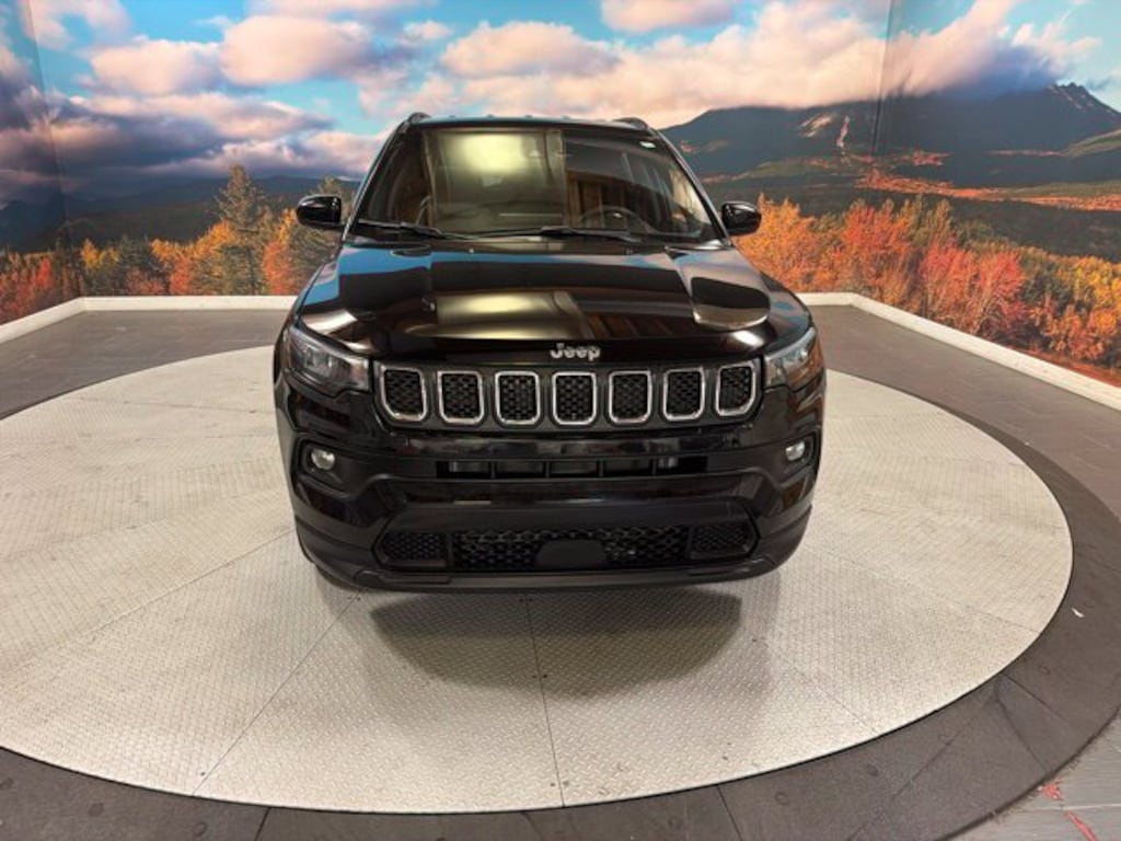 Used 2024 Jeep Compass Latitude SUV