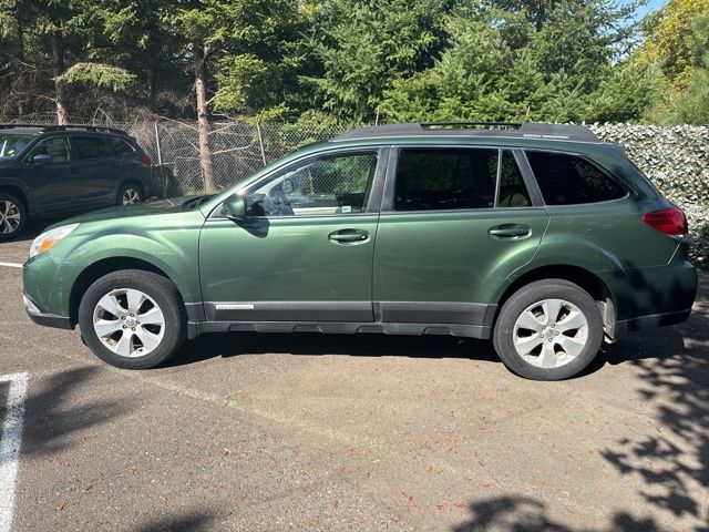 2012 Subaru Outback 2.5i Premium photo 3