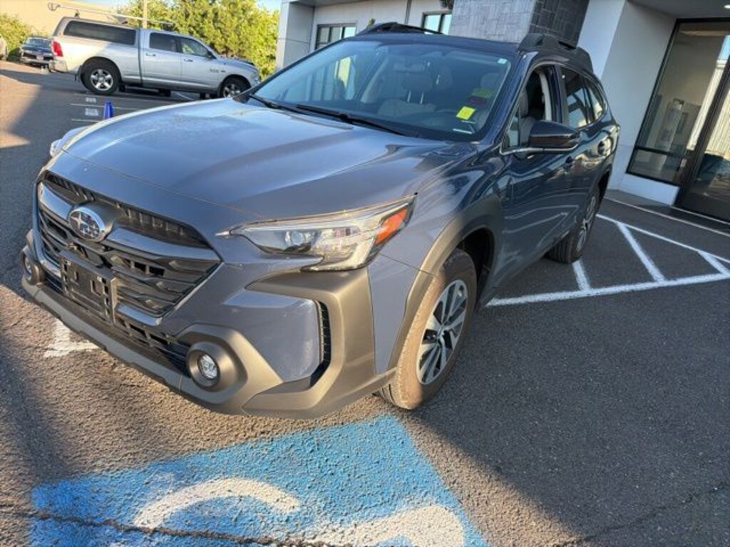 Used 2025 Subaru Outback Premium SUV