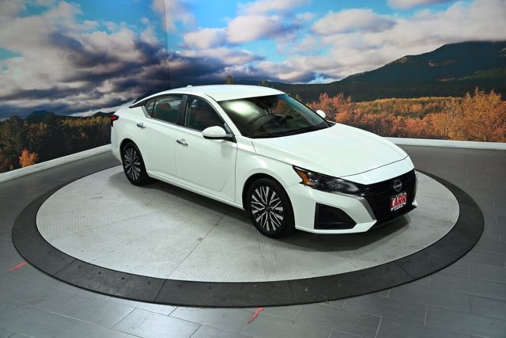 Used 2023 Nissan Altima 2.5 SV Sedan