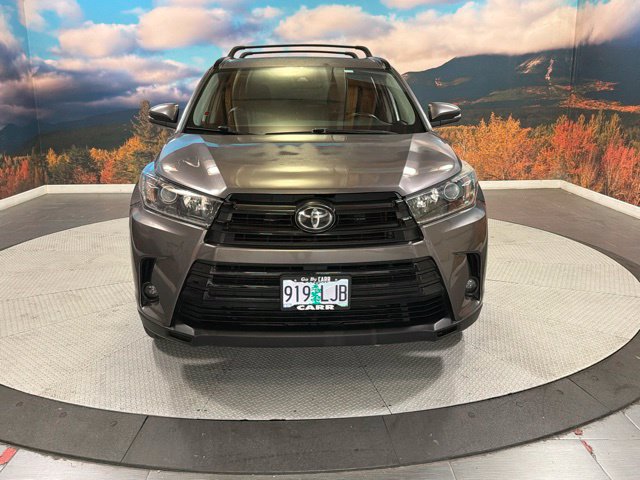 Used 2019 Toyota Highlander SE SUV