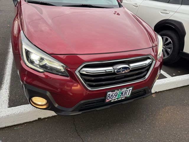2018 Subaru Outback Limited photo 3