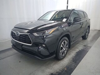 2022 Toyota Highlander Hybrid XLE SUV