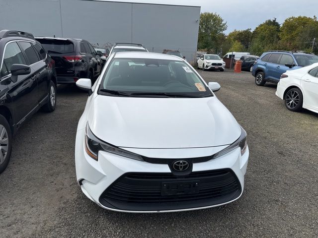 2024 Toyota Corolla LE photo 2