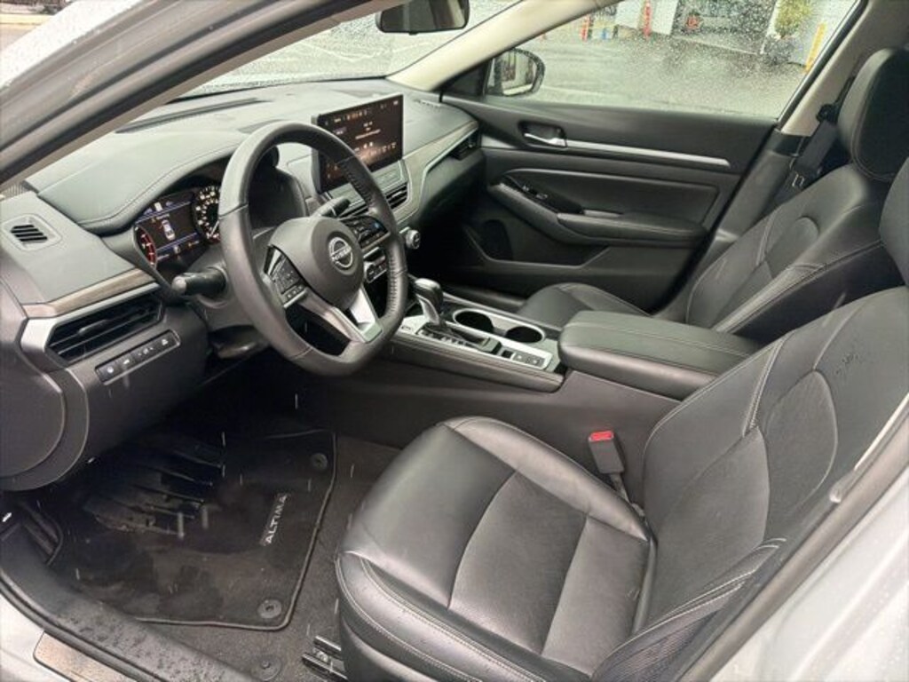 Used 2024 Nissan Altima 2.5 SL Sedan