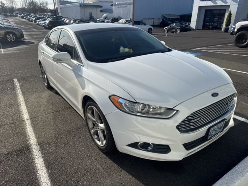 Used 2015 Ford Fusion SE Sedan
