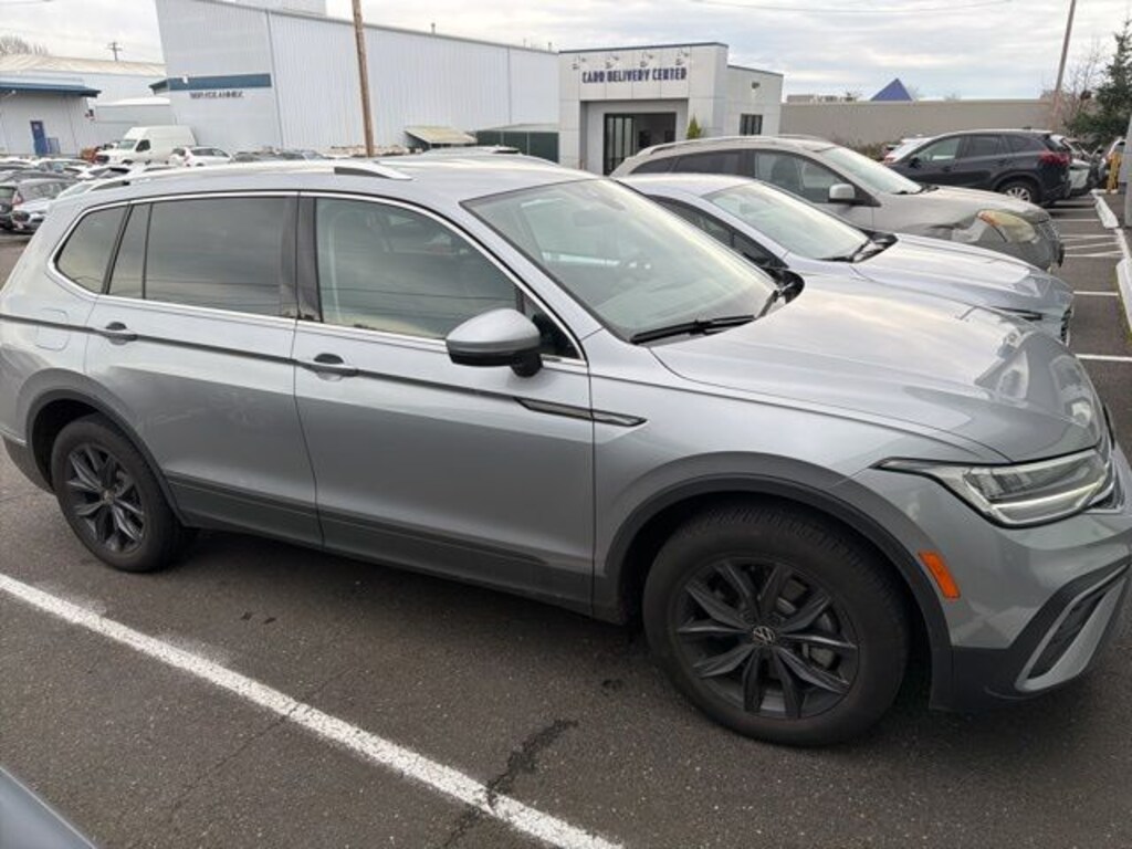 Used 2022 Volkswagen Tiguan 2.0T SE SUV