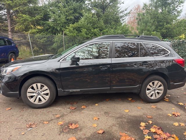 2018 Subaru Outback 2.5i Premium photo 4