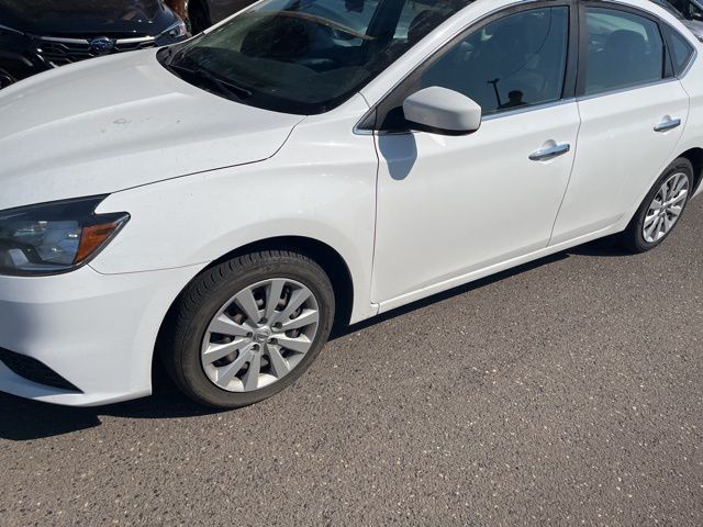 2018 Nissan Sentra S photo 3