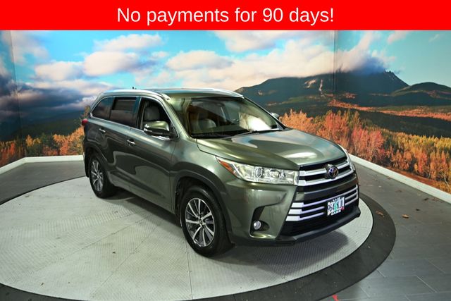 2017 Toyota Highlander XLE photo 2