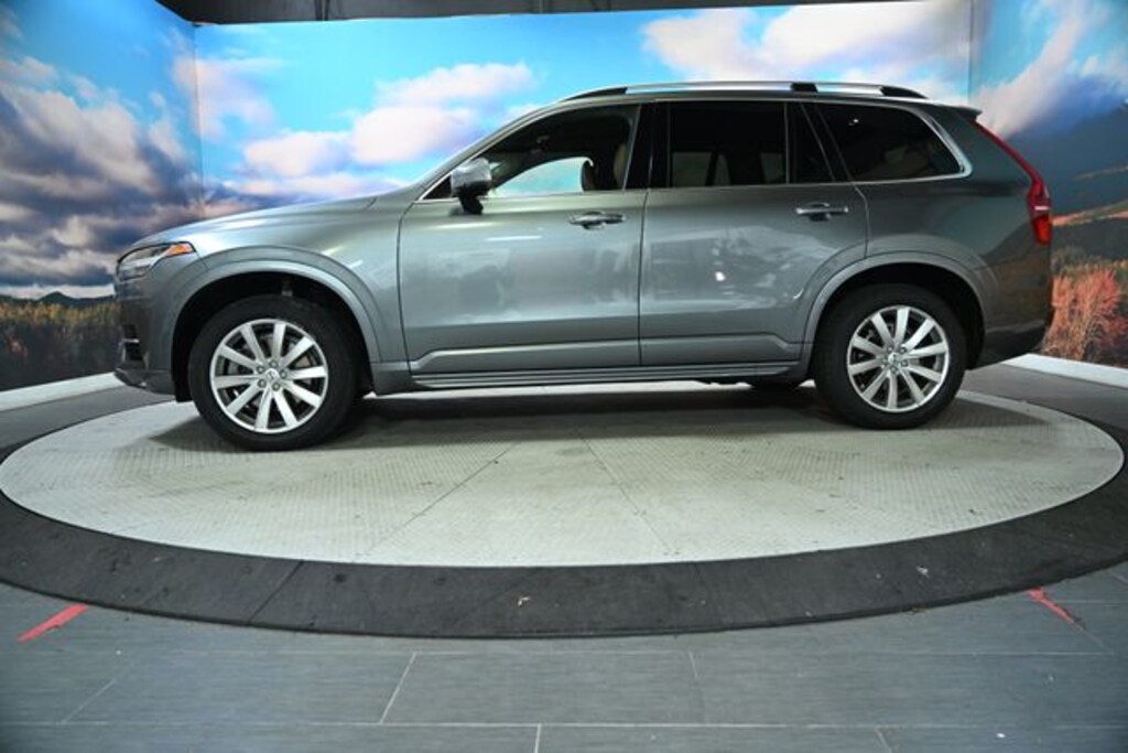 Certified 2018 Volvo XC90 T6 Momentum SUV