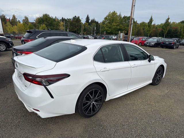 2024 Toyota Camry SE photo 4