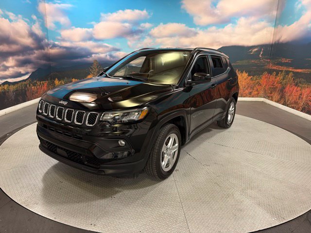Used 2024 Jeep Compass Latitude SUV