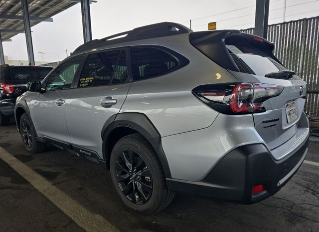 2024 Subaru Outback Onyx Edition photo 4