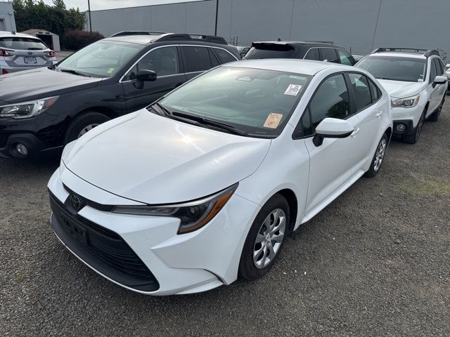 2024 Toyota Corolla LE photo 3