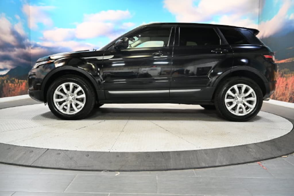 Used 2018 Land Rover Range Rover Evoque SE SUV