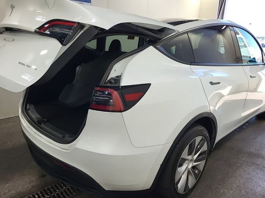 Used 2023 Tesla Model Y Long Range SUV