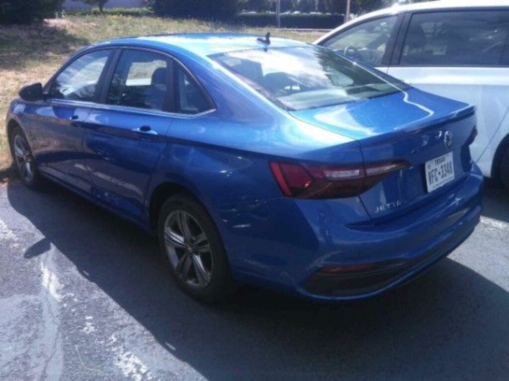Used 2024 Volkswagen Jetta 1.5T SE Sedan