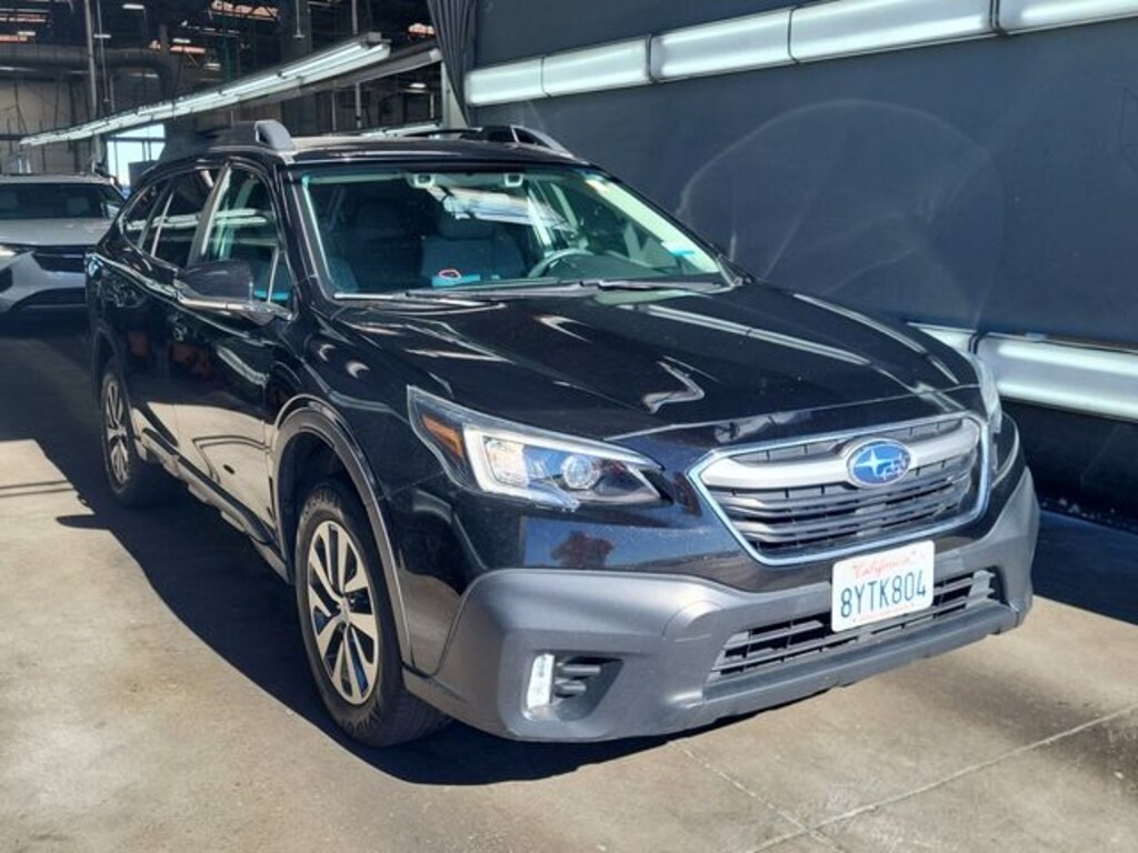 Used 2022 Subaru Outback Premium SUV