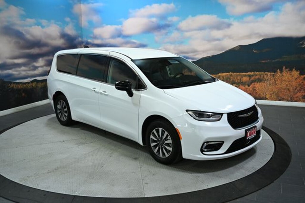 Used 2024 Chrysler Pacifica Hybrid Select Minivan/Van