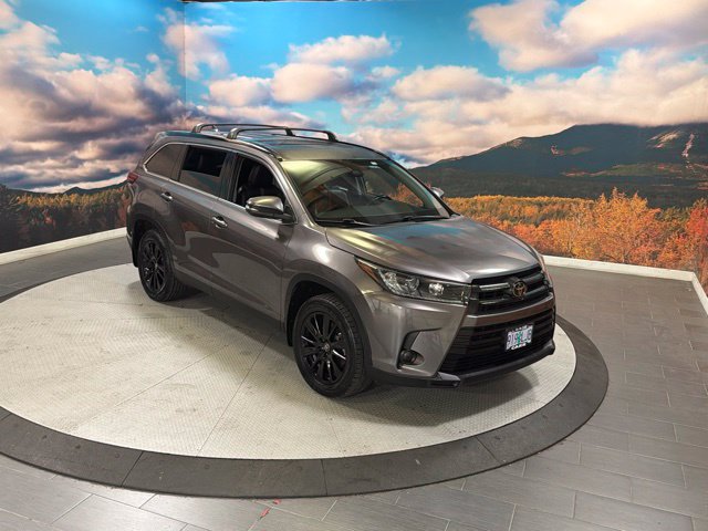 Used 2019 Toyota Highlander SE SUV