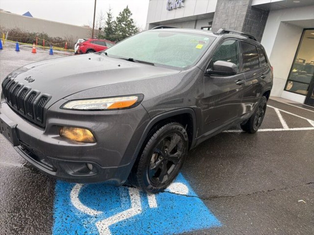 Used 2015 Jeep Cherokee Latitude SUV