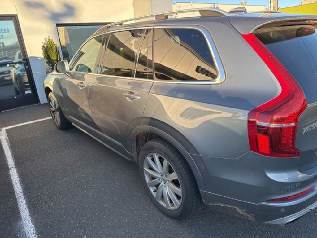 Used 2018 Volvo XC90 T6 Momentum SUV