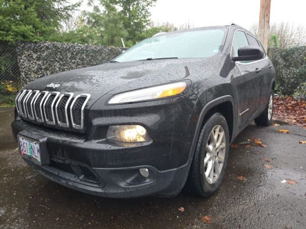 Used 2015 Jeep Cherokee Latitude SUV