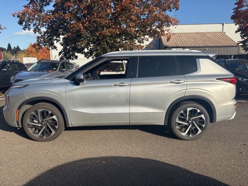 Used 2022 Mitsubishi Outlander SEL SUV