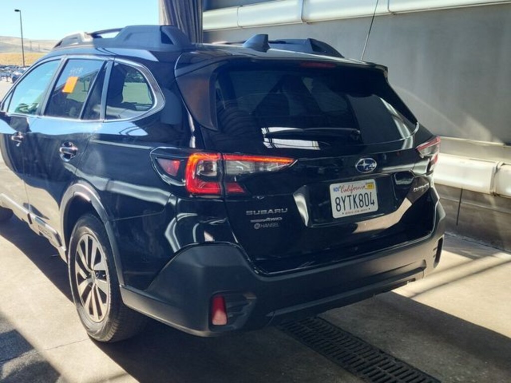 Used 2022 Subaru Outback Premium SUV