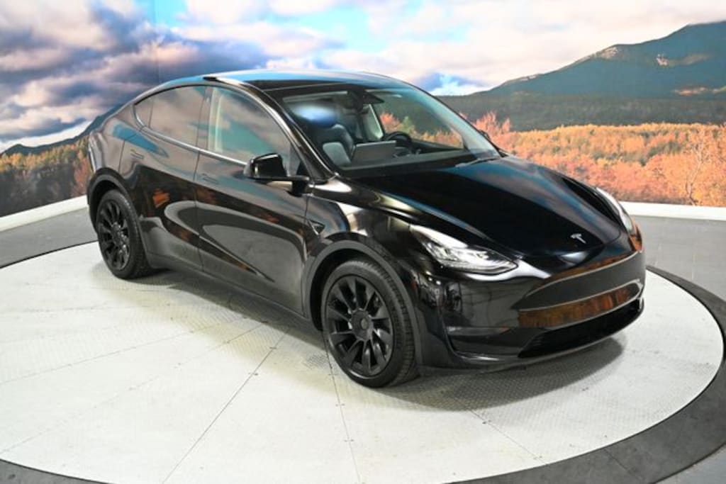 Used 2022 Tesla Model Y Long Range SUV