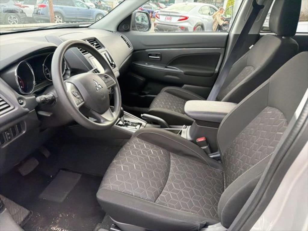 Used 2024 Mitsubishi Outlander Sport 2.0 ES SUV