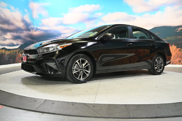 Used 2024 Kia Forte LXS Sedan