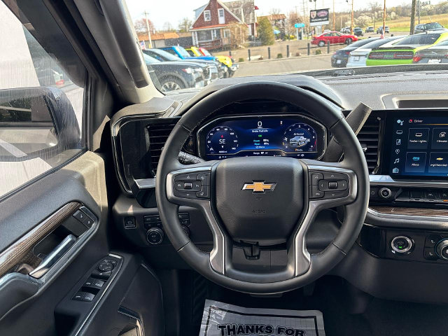 2023 Chevrolet Silverado 1500 LT - Photo 11