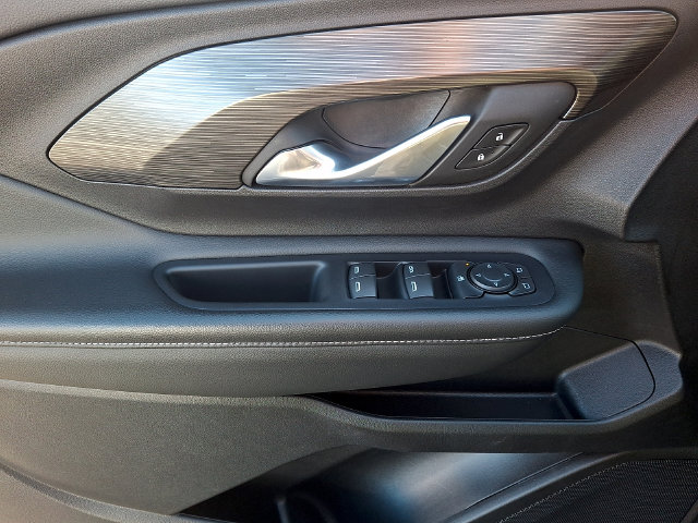 2024 GMC Terrain SLE - Photo 12