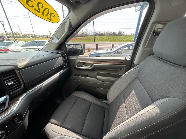 2023 Chevrolet Silverado 1500 LT - Photo 19