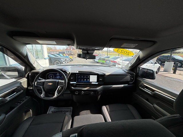 2023 Chevrolet Silverado 1500 LT - Photo 12