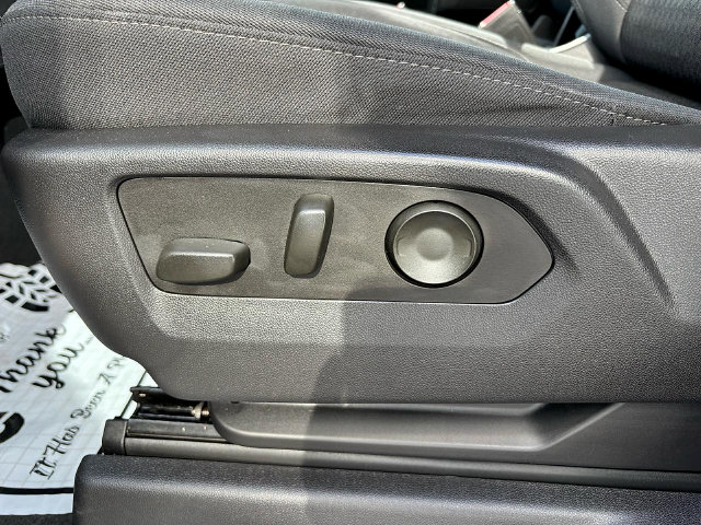 2023 Chevrolet Silverado 1500 LT - Photo 10