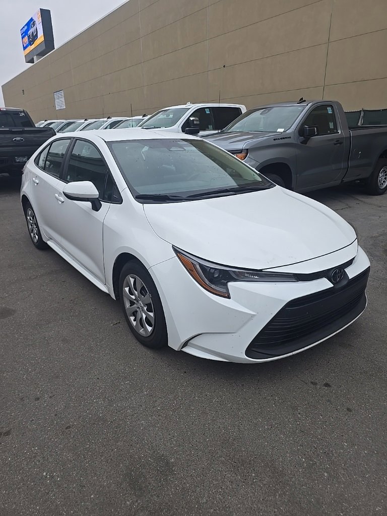 2024 Toyota Corolla LE photo 2