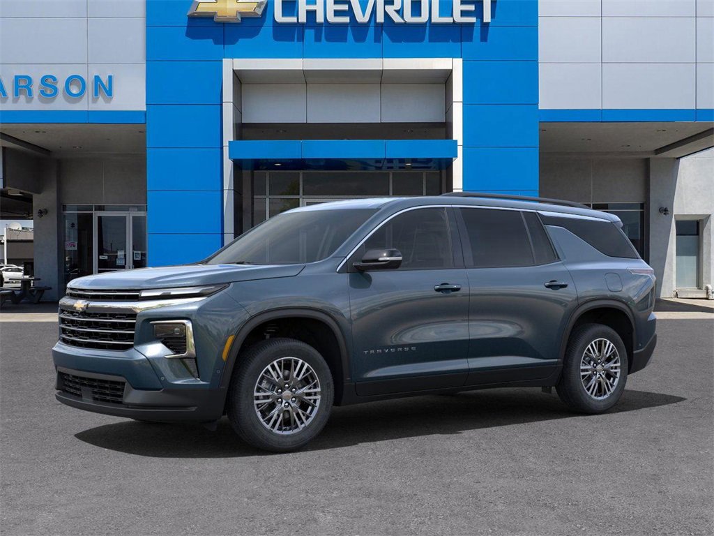 2025 Chevrolet Traverse photo 2