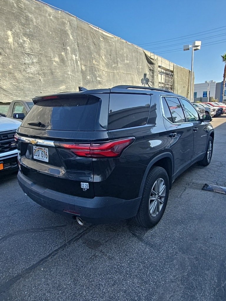 2023 Chevrolet Traverse Cloth photo 2
