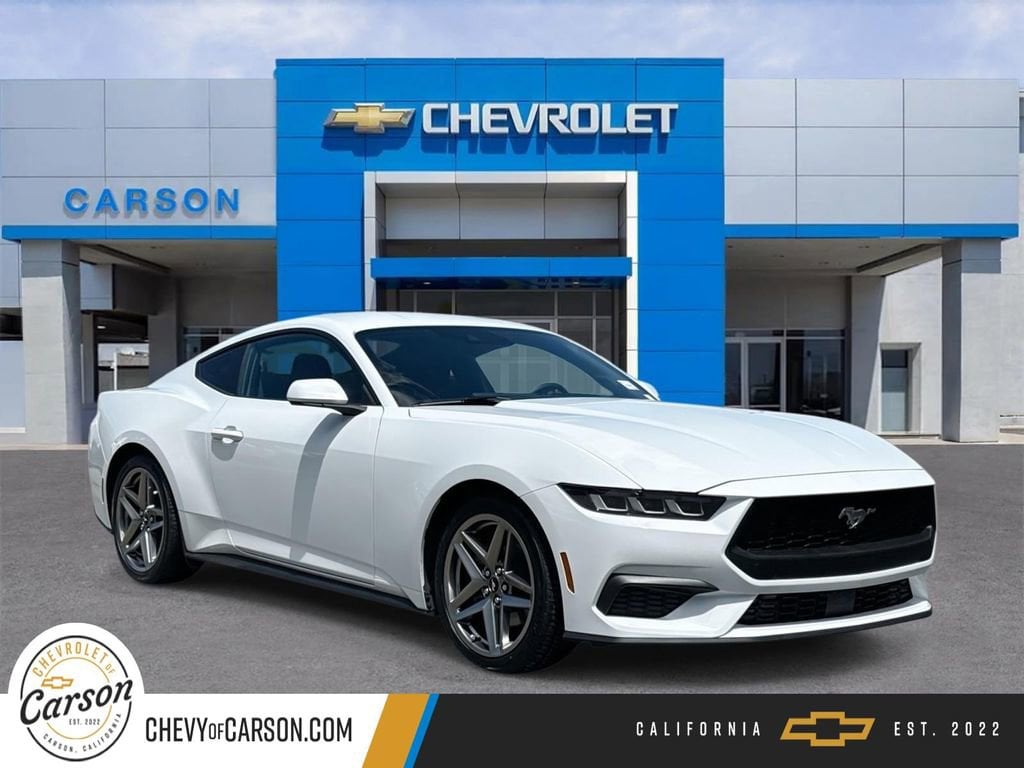 2025 Ford Mustang EcoBoost Fastback's photo