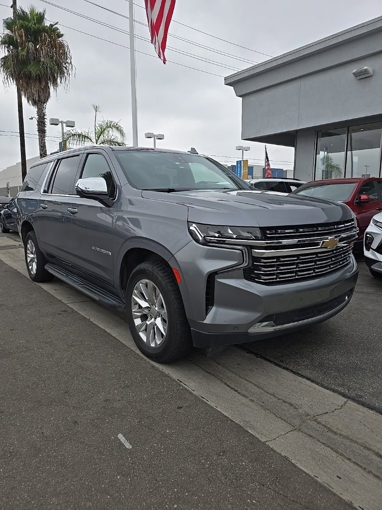 Used 2022 Chevrolet Suburban Premier with VIN 1GNSKFKD7NR139526 for sale in Carson, CA