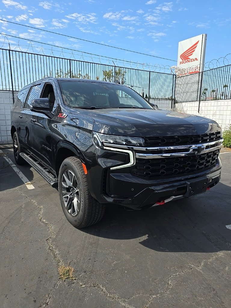 Used 2021 Chevrolet Suburban Z71 with VIN 1GNSKDKD2MR341581 for sale in Carson, CA