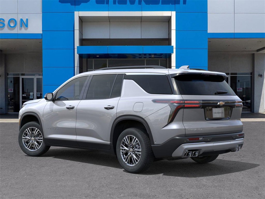 2026 Chevrolet Traverse photo 2