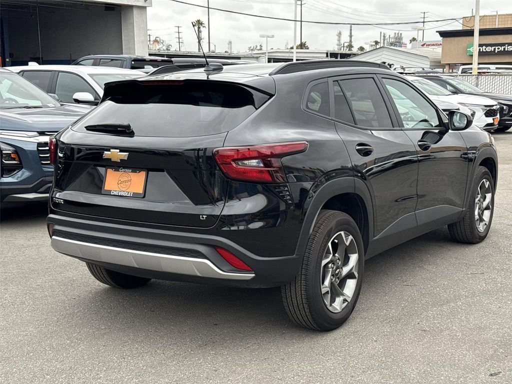 Used 2025 Chevrolet Trax LT SUV